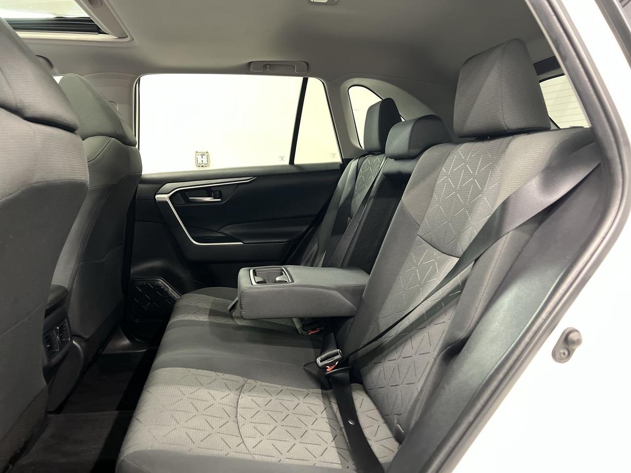 2021 Toyota RAV4 XLE AWD | LOW KMS! | SUNROOF | HTD SEATS | CARPLAY Photo
