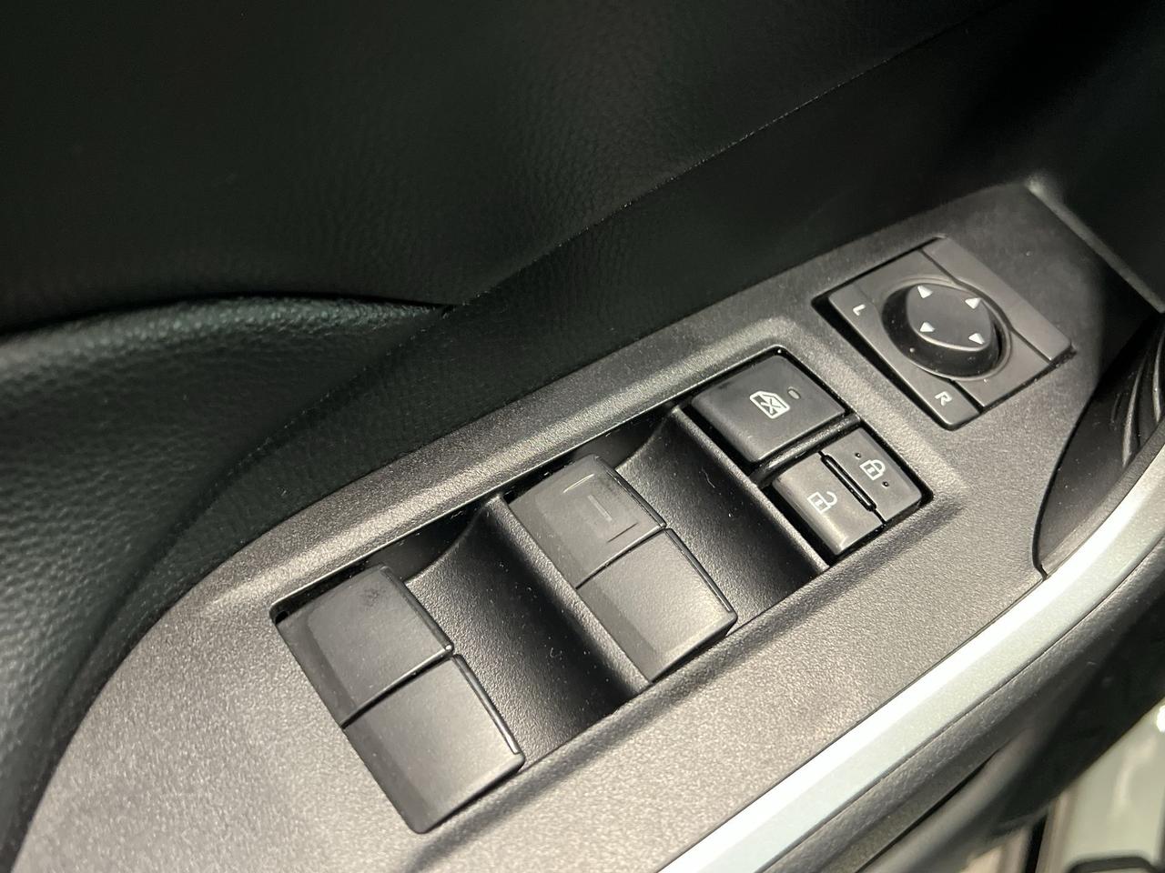 2021 Toyota RAV4 XLE AWD | LOW KMS! | SUNROOF | HTD SEATS | CARPLAY Photo