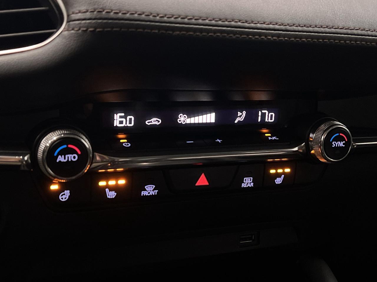 2020 Mazda MAZDA3 GT | LOW KMS!| HTD LEATHER| SUNROOF| CRAPLAY | HUD Photo