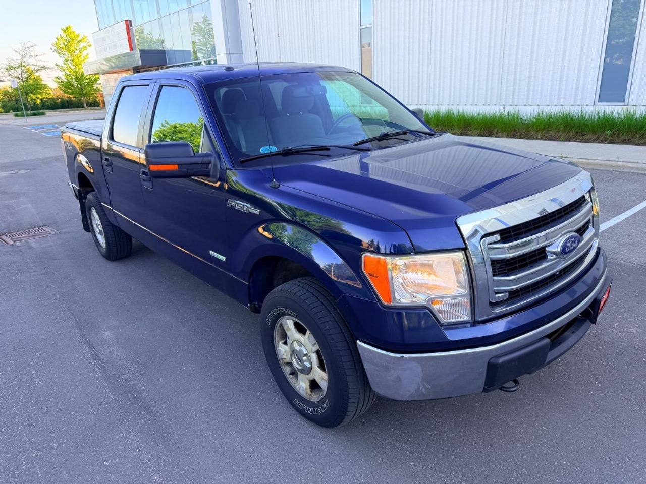 2013 Ford F-150 XLT 4x2 SuperCab Styleside 6.5 ft. box 145 in. WB Automatic Photo3
