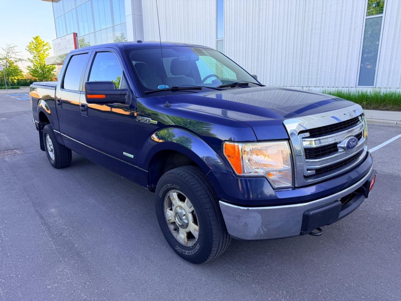 2013 Ford F-150 XLT 4x2 SuperCab Styleside 6.5 ft. box 145 in. WB Automatic Photo