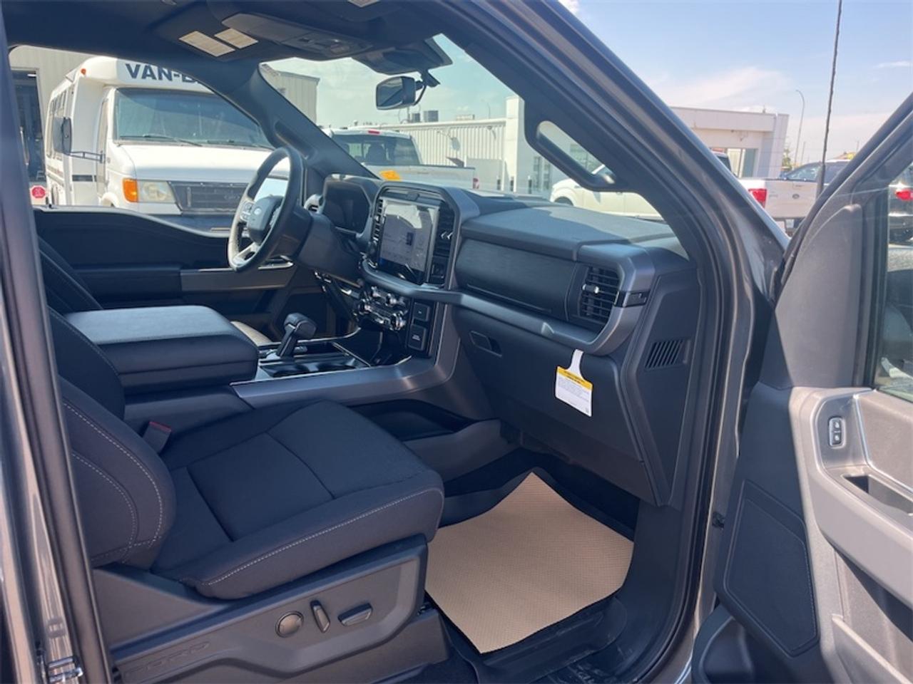 2026 Ford F-150 XLT  - 18" Wheels - Tow Package Photo5