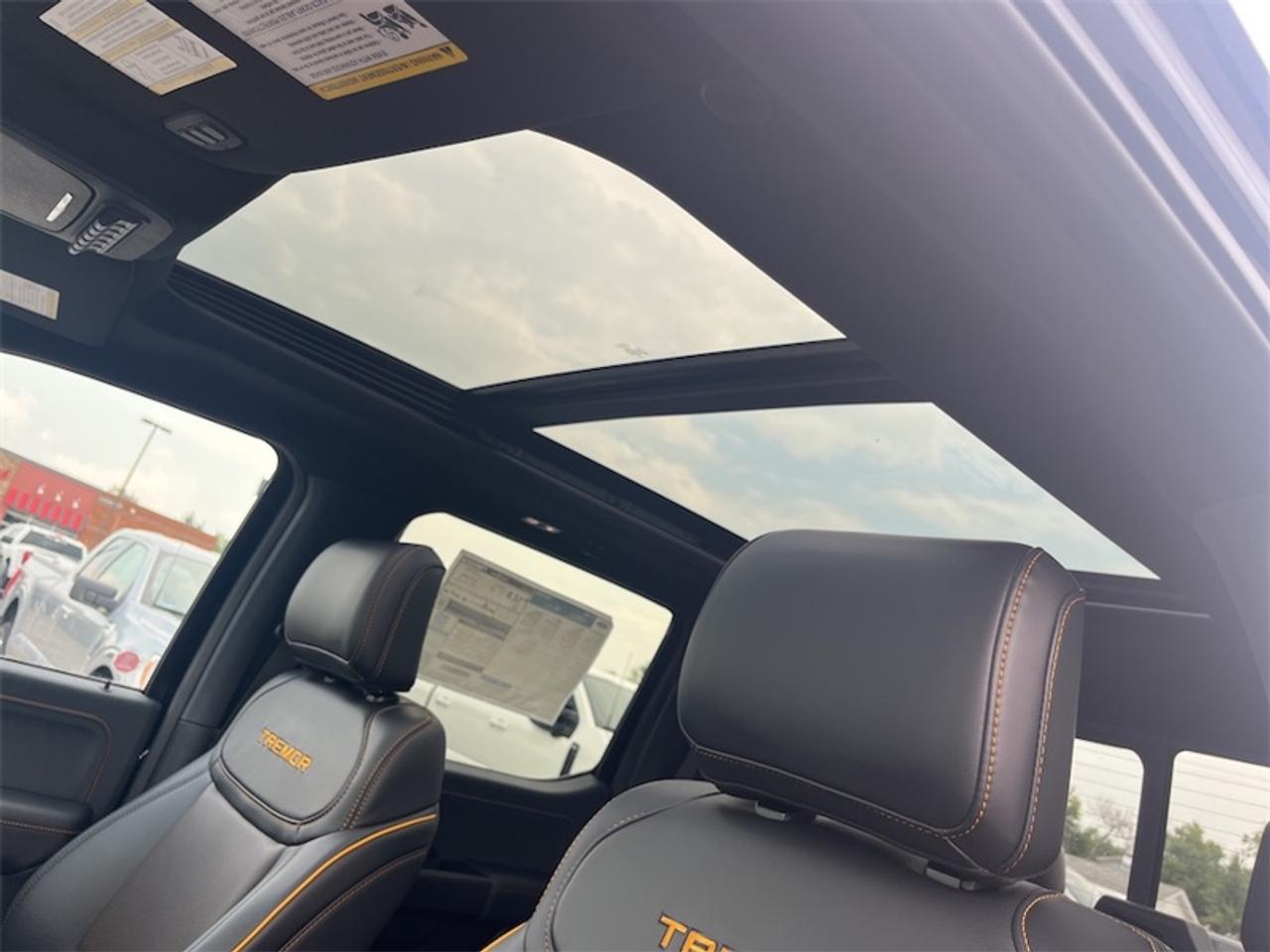 2026 Ford F-150 Tremor  - Leather Seats - Sunroof Photo5