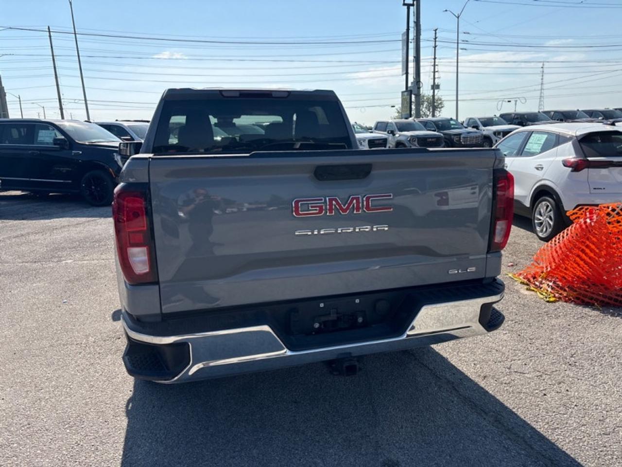 2024 GMC Sierra 1500 SLE  5.3L v8|BIG SCREEN|Heated Seats Photo