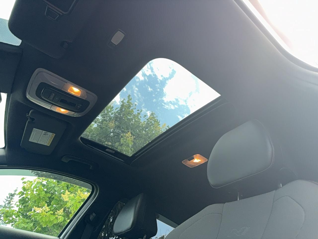 2022 Hyundai Elantra N LINE - LEATHER - SUNROOF - LOADED Photo