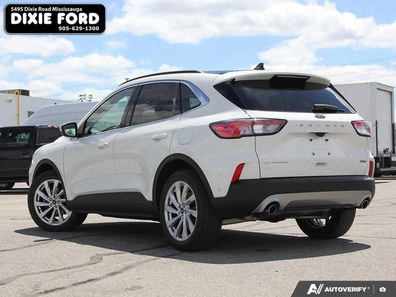 2021 Ford Escape Titanium Hybrid Photo
