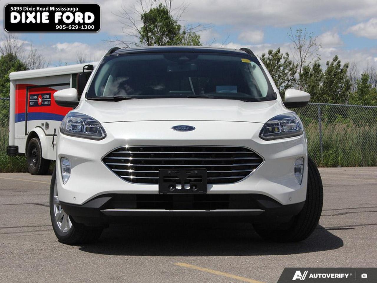 2021 Ford Escape Titanium Hybrid Photo