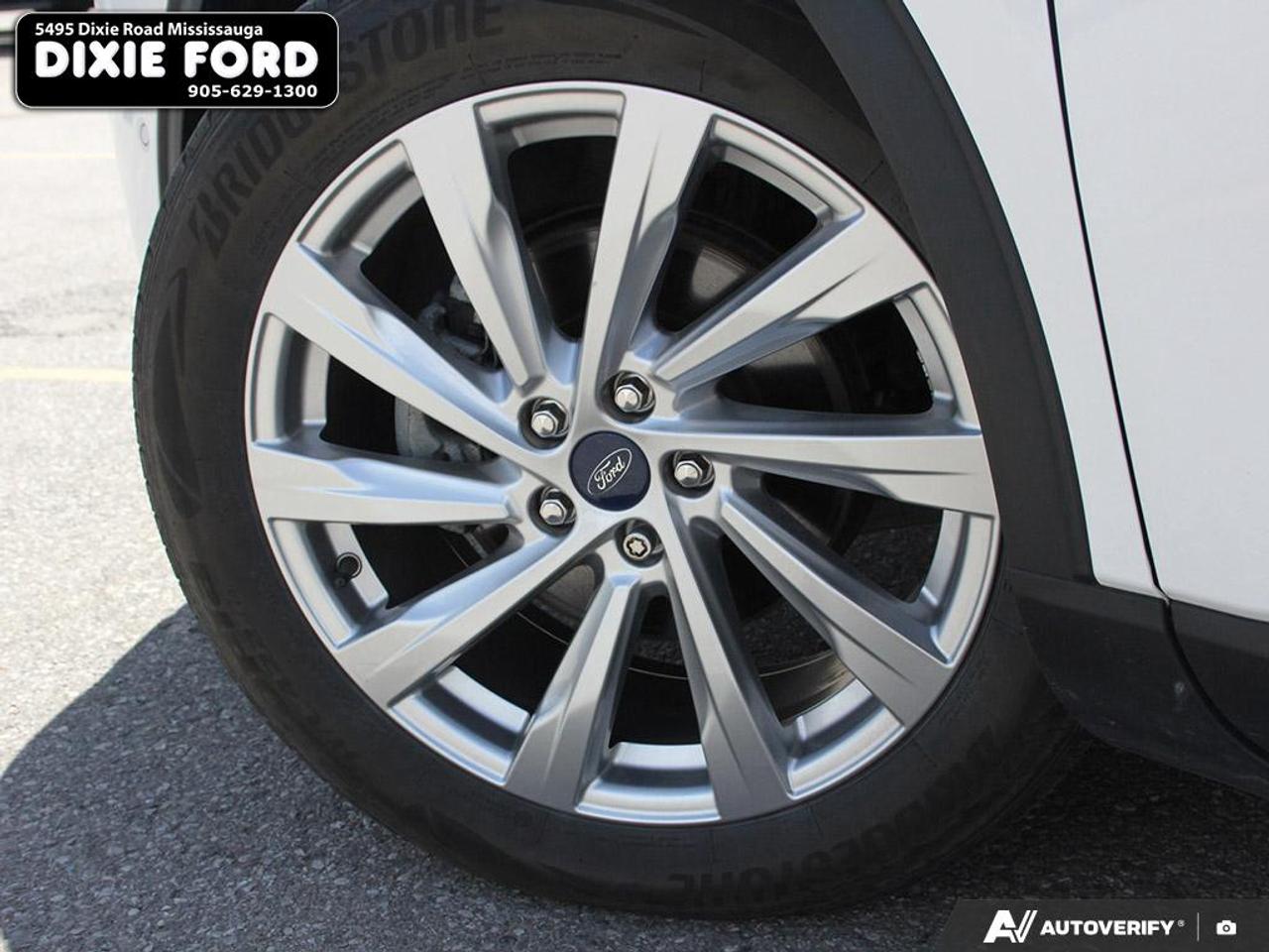 2021 Ford Escape Titanium Hybrid Photo
