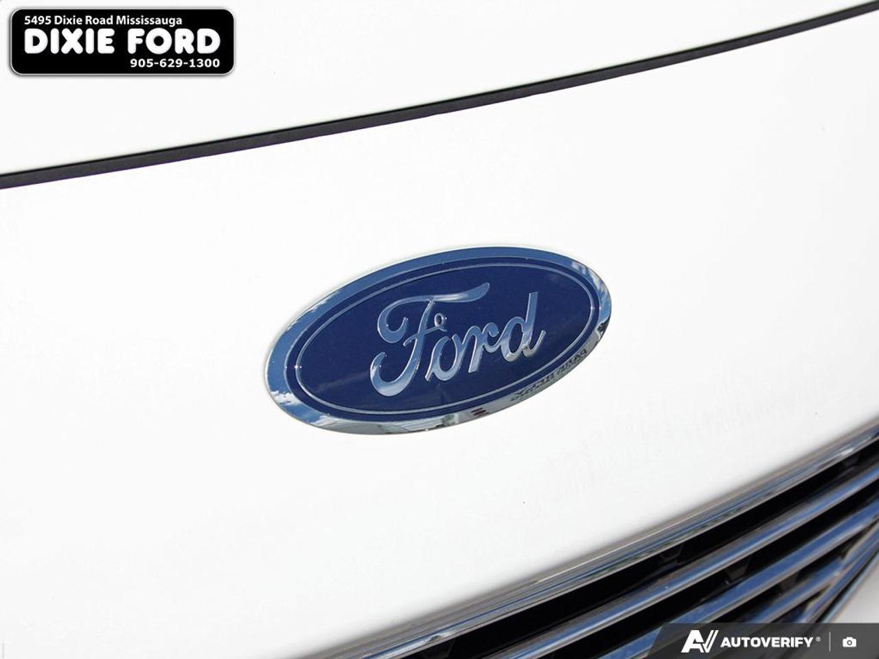 2021 Ford Escape Titanium Hybrid Photo