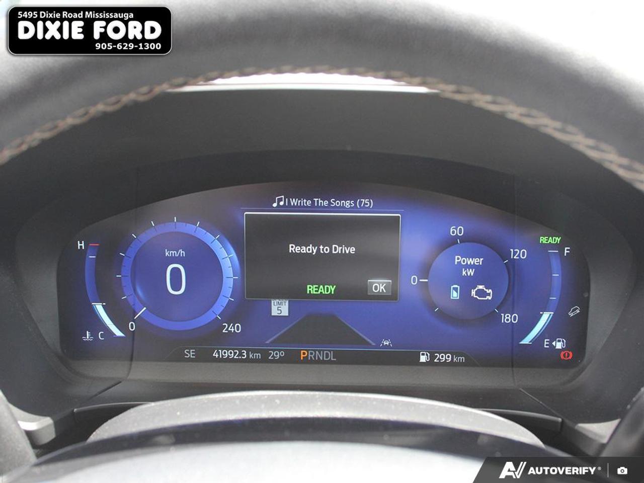 2021 Ford Escape Titanium Hybrid Photo