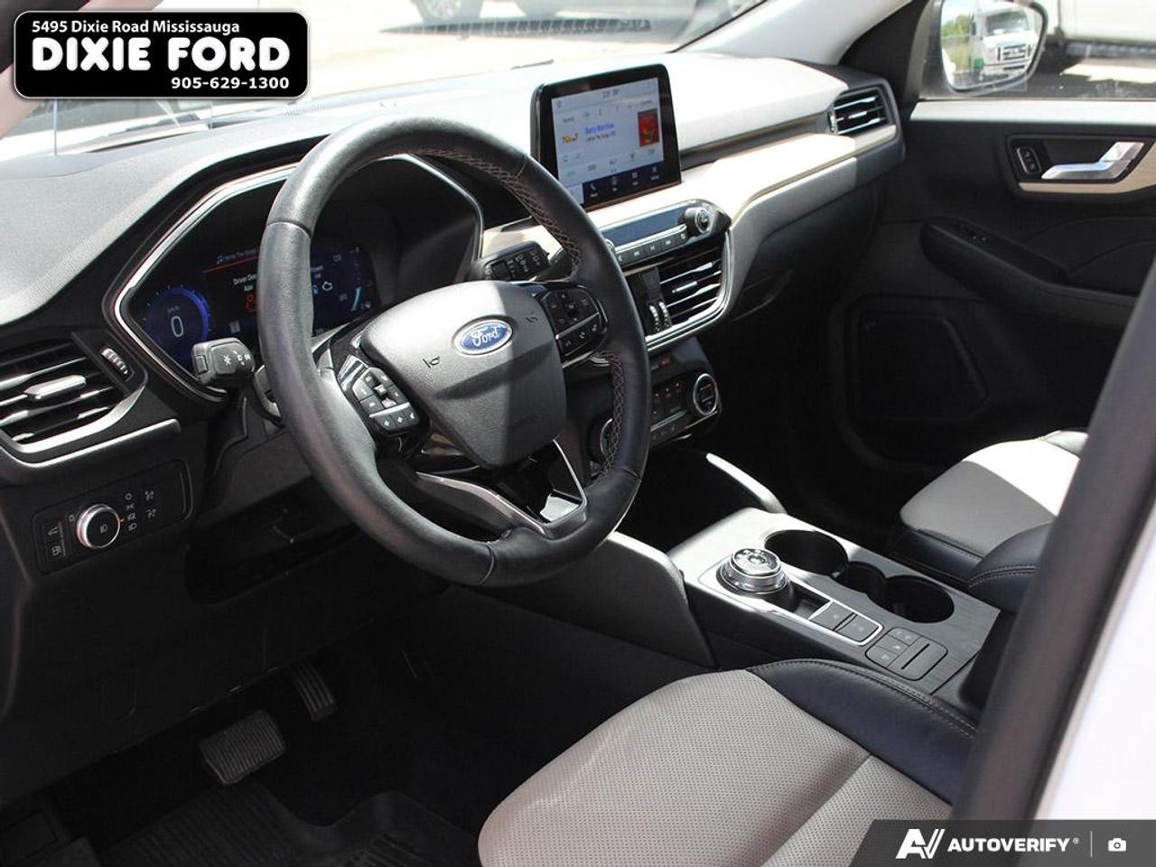 2021 Ford Escape Titanium Hybrid Photo