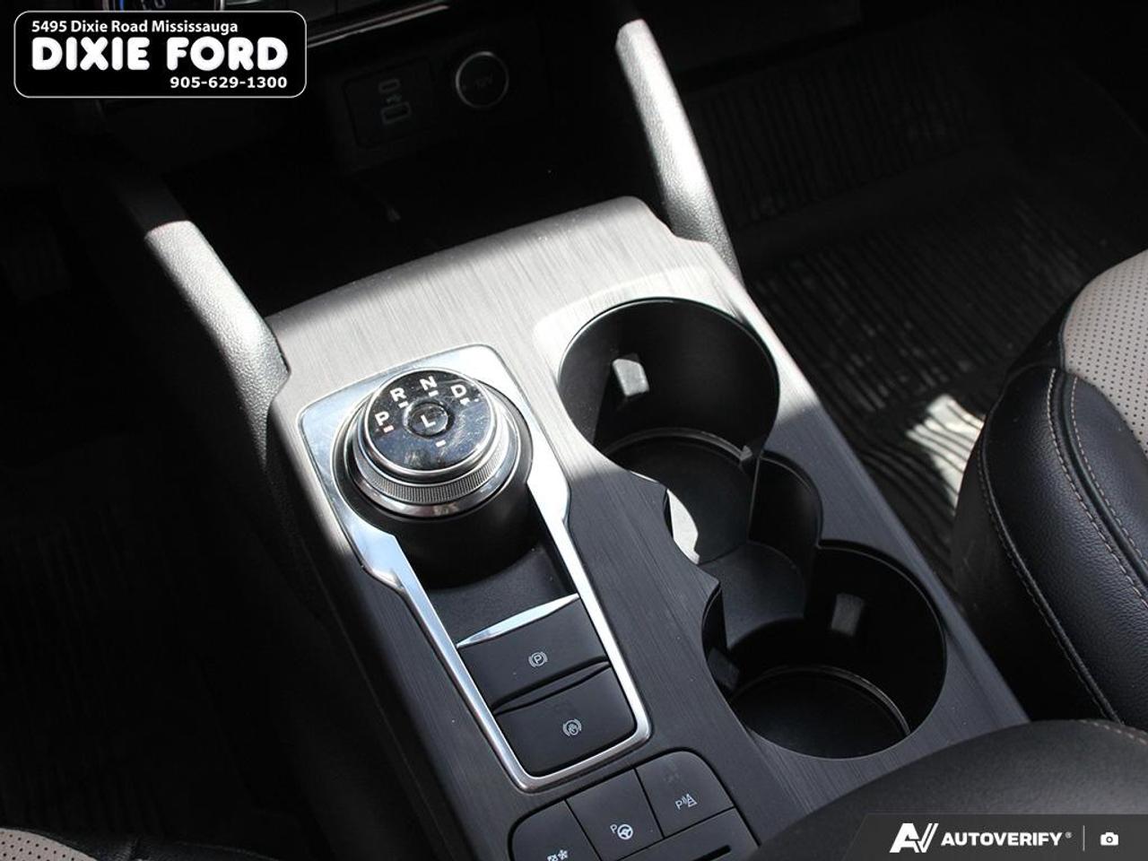 2021 Ford Escape Titanium Hybrid Photo