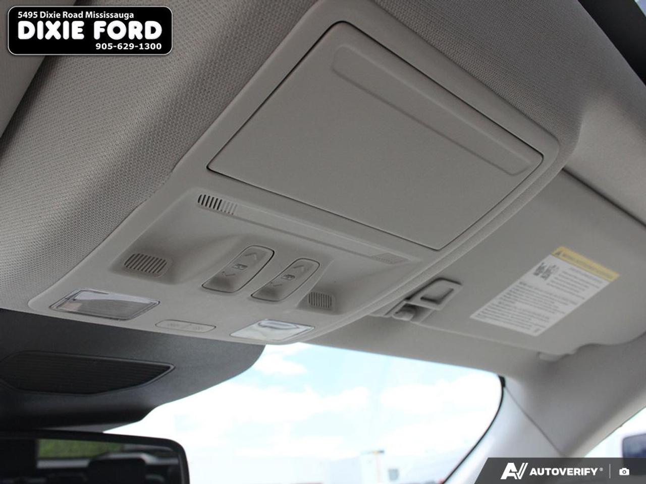 2021 Ford Escape Titanium Hybrid Photo