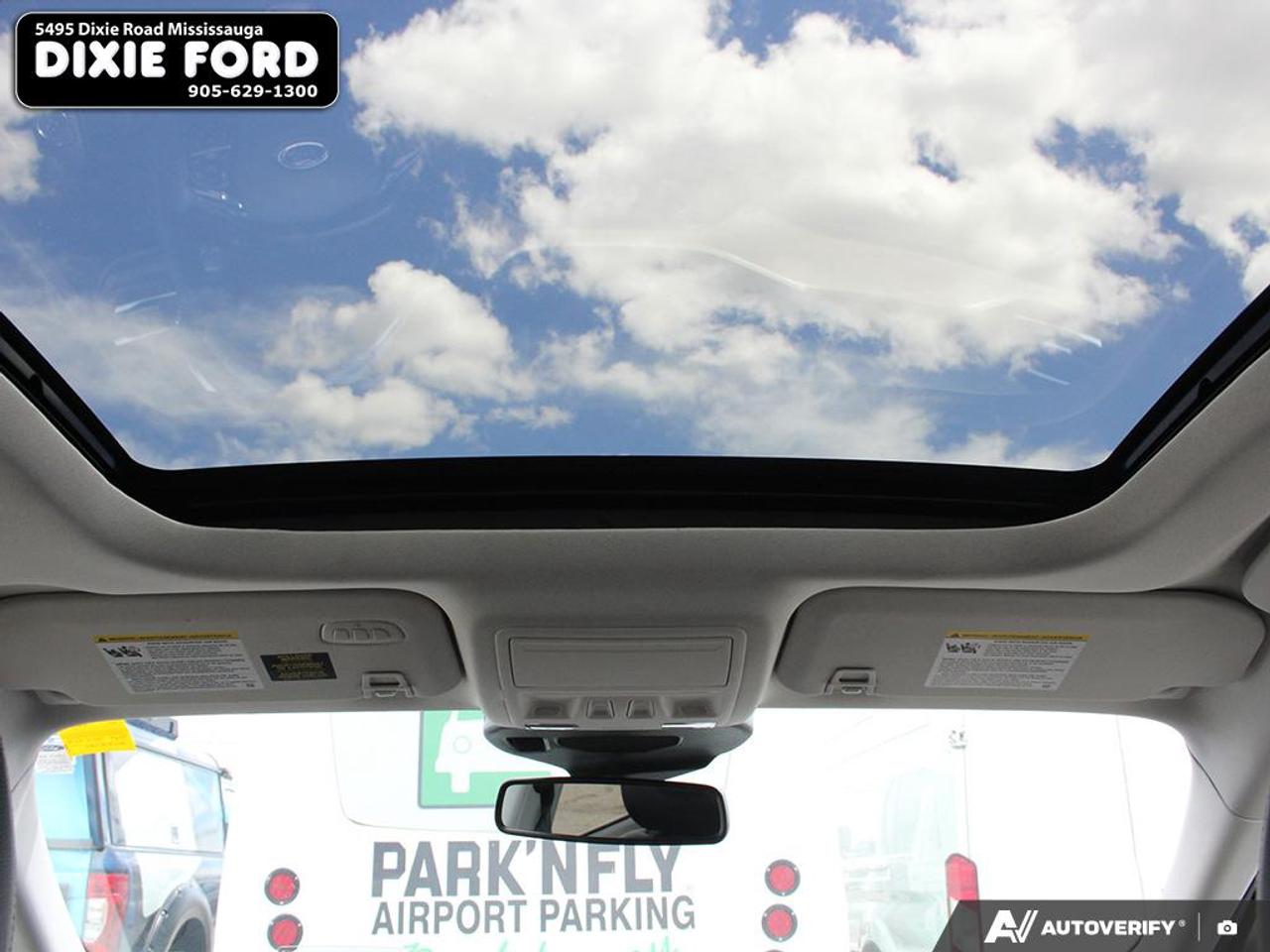2021 Ford Escape Titanium Hybrid Photo