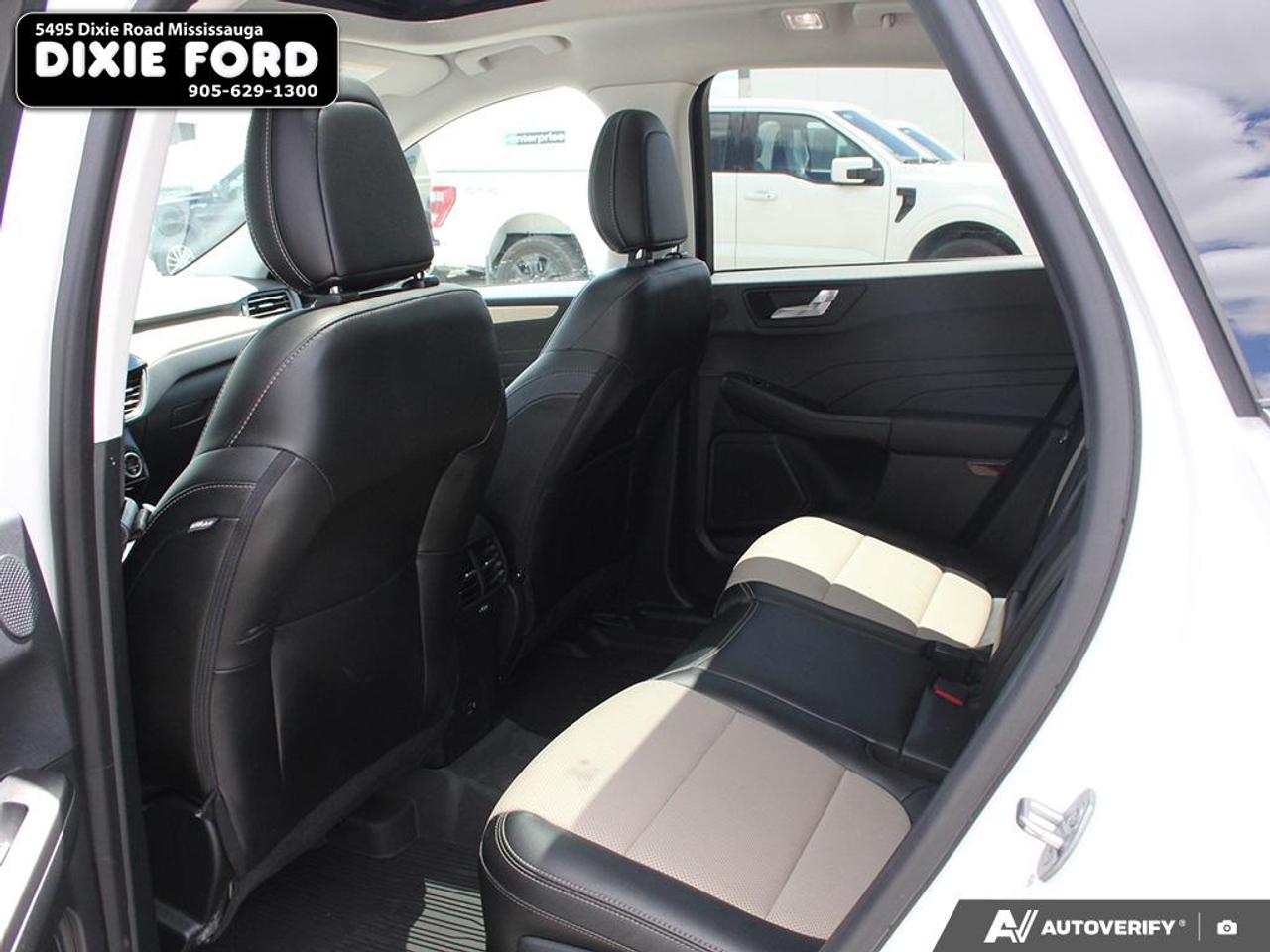 2021 Ford Escape Titanium Hybrid Photo