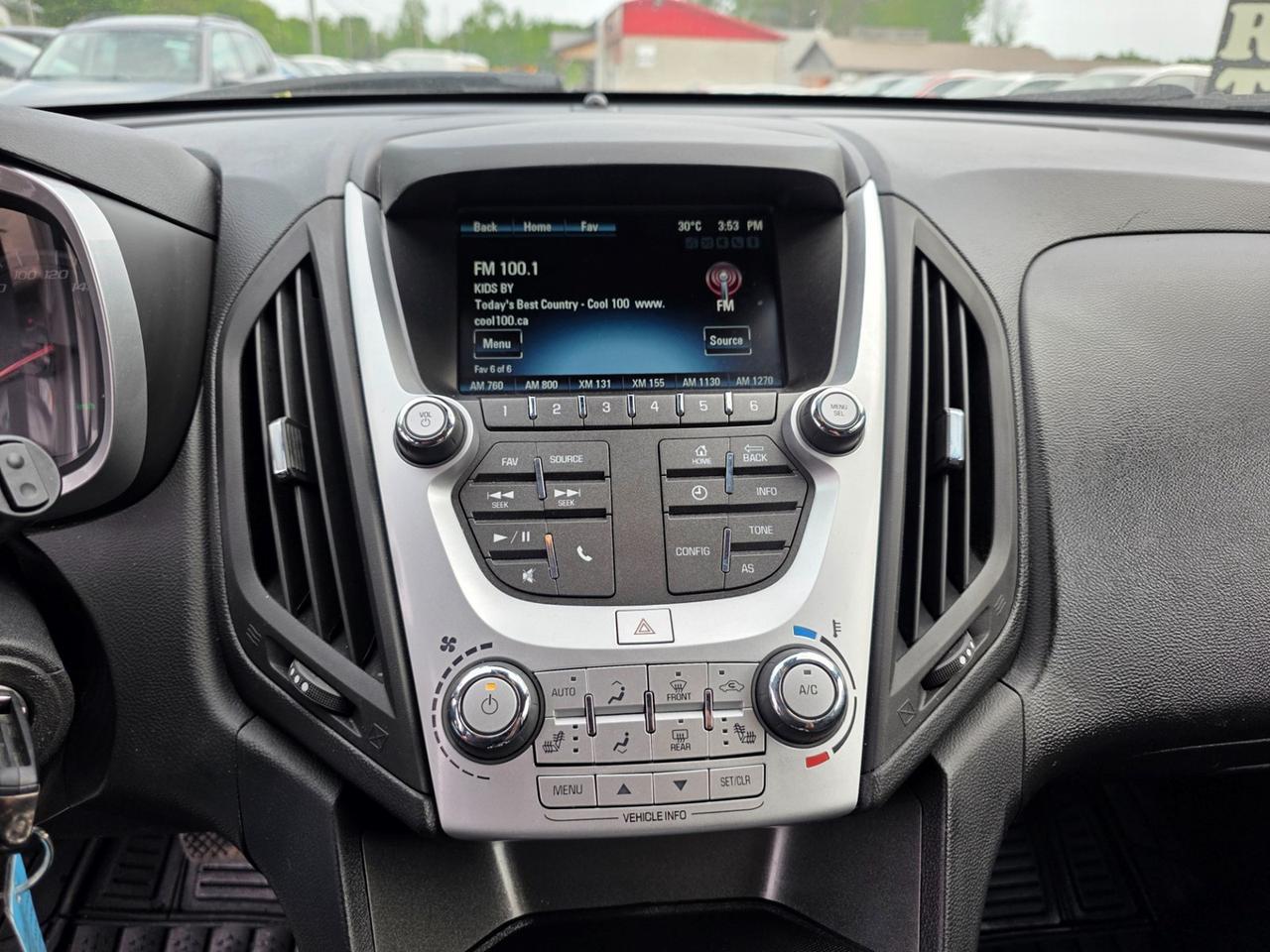 2017 Chevrolet Equinox LT Photo