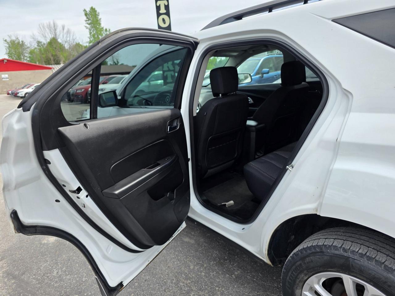 2017 Chevrolet Equinox LT Photo
