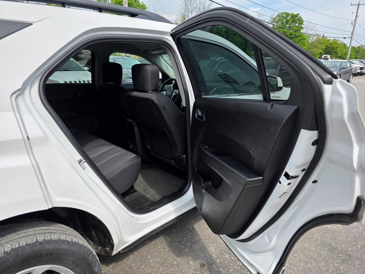 2017 Chevrolet Equinox LT Photo