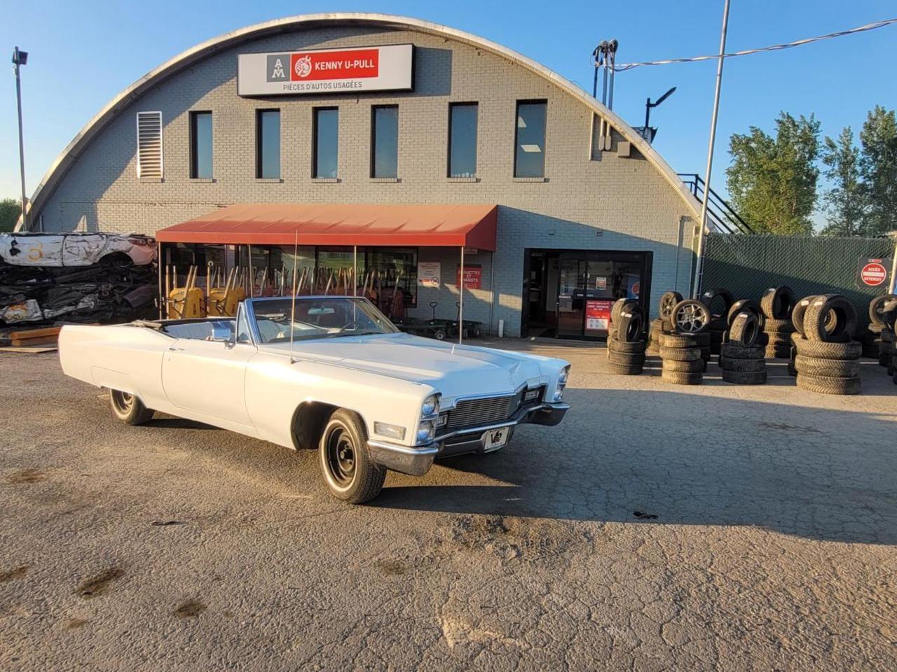 Beau projet a finir. Pas besoin d inspection pour le Quebec, prete a rouler. Besoin reparation au niveau du plancher et du frame. Besoin de reconnecter la radio, et un fil au moteur d essuis-glace. Le toit convertible est electrique et fonctionne tres bien. Vitre electrique