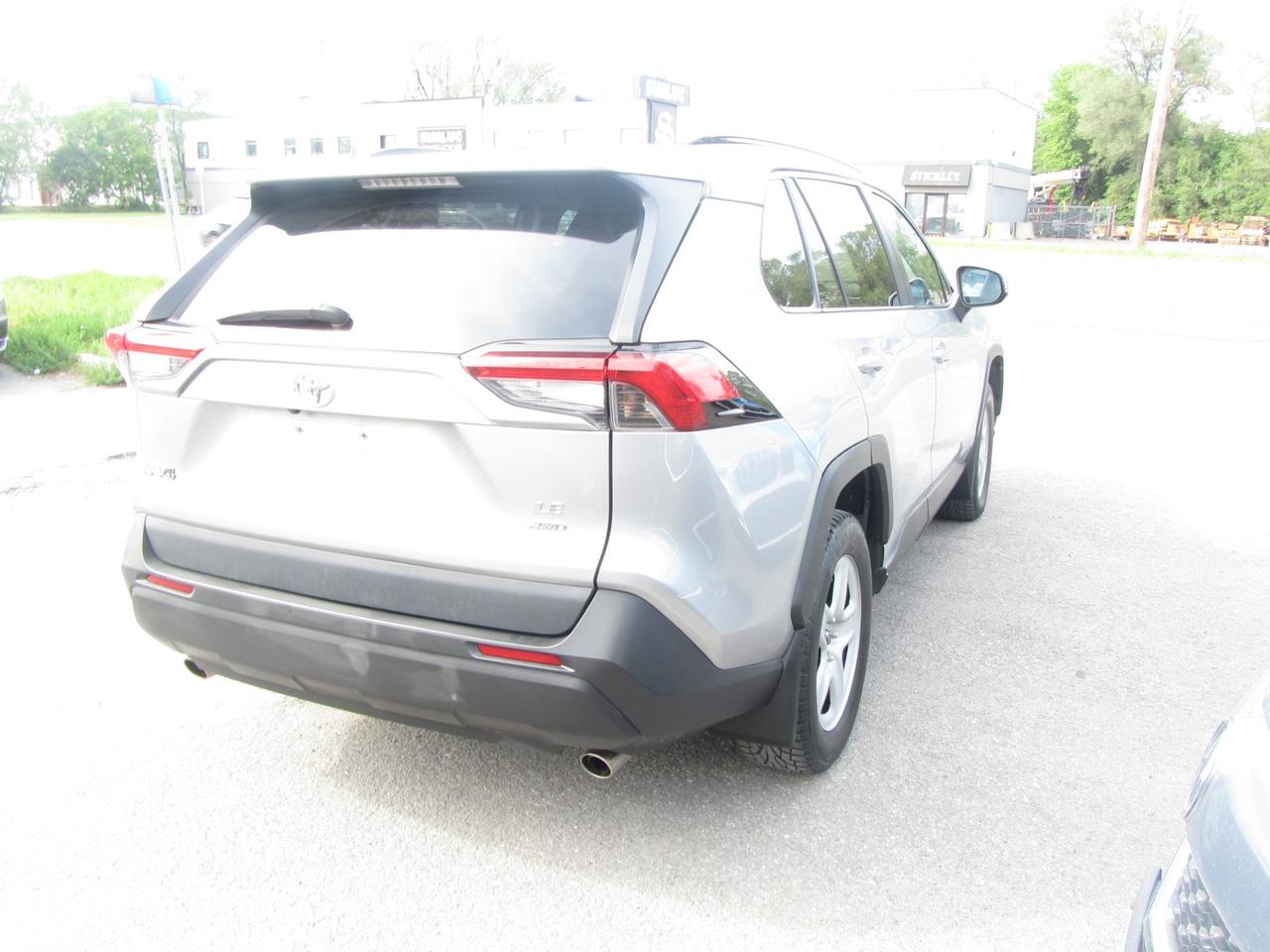 2020 Toyota RAV4 LE AWD Photo