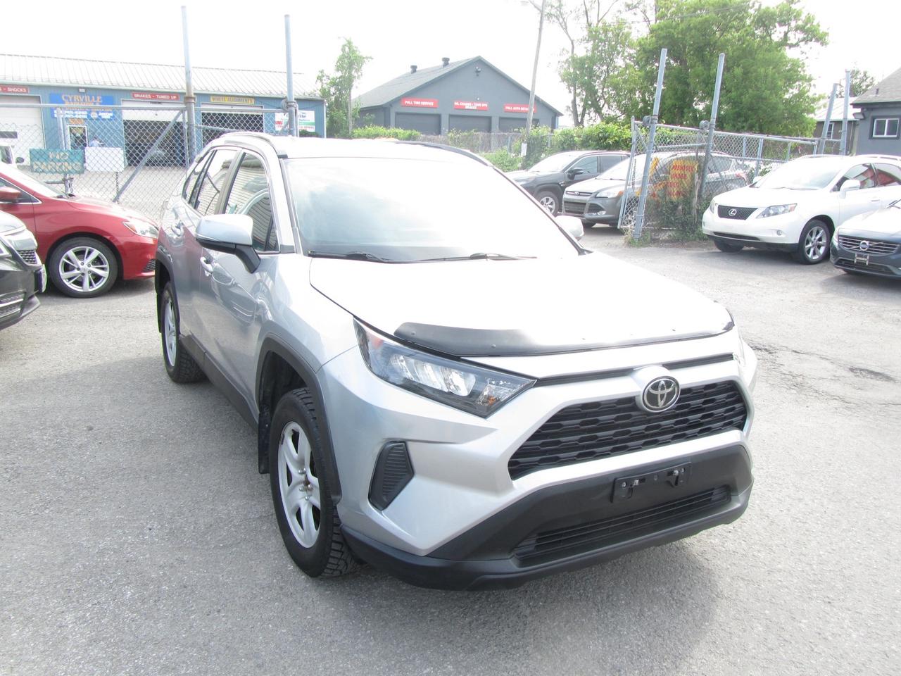 2020 Toyota RAV4 LE AWD Photo