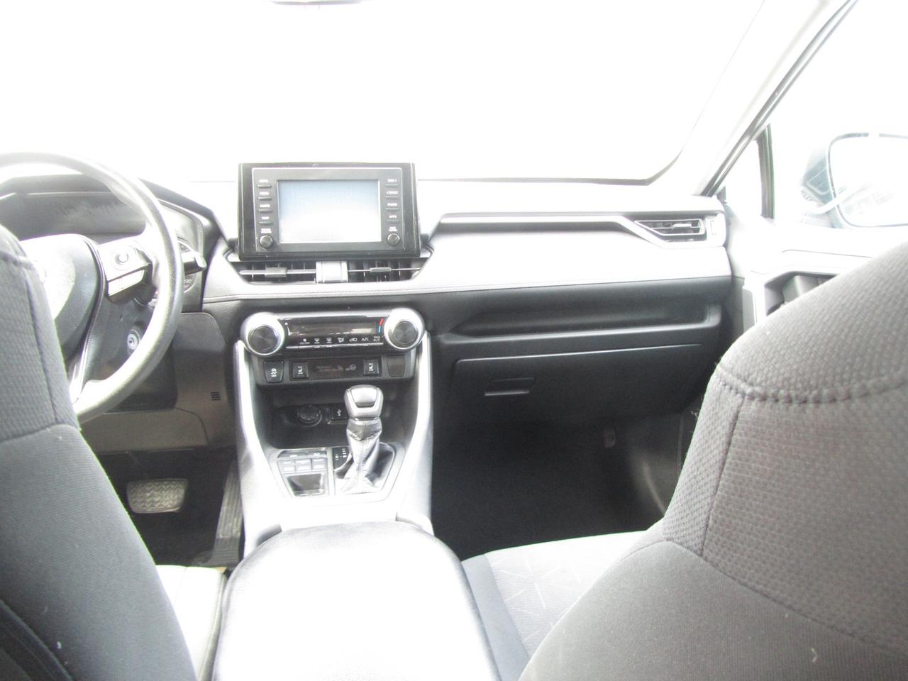 2020 Toyota RAV4 LE AWD Photo