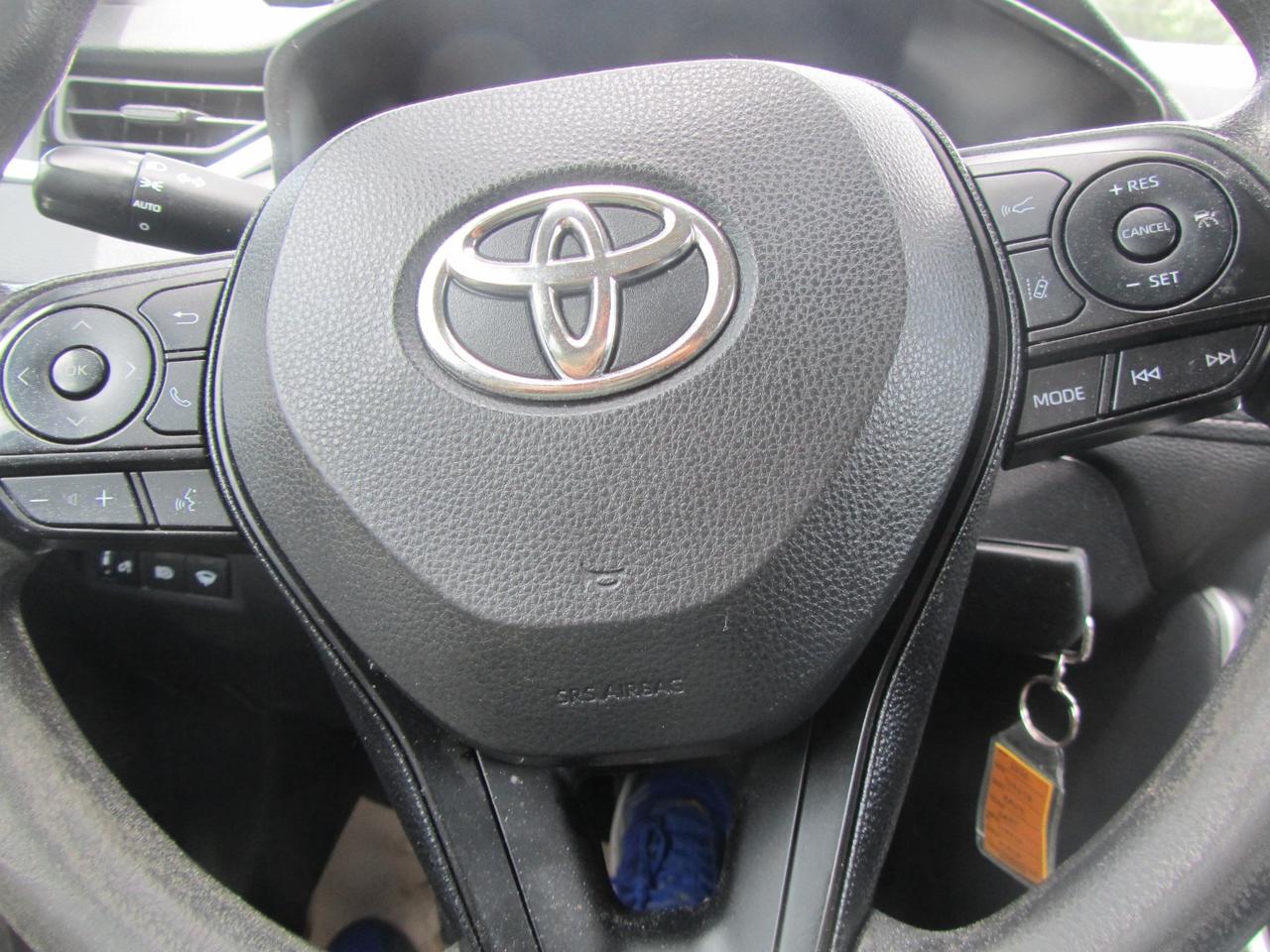 2020 Toyota RAV4 LE AWD Photo