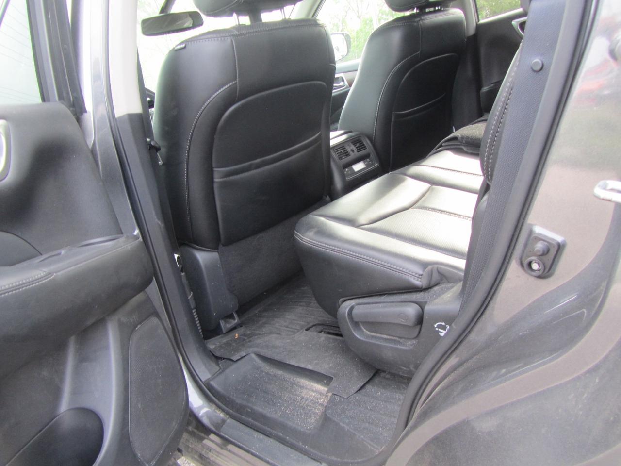 2017 Nissan Pathfinder 4x4 Platinum Photo