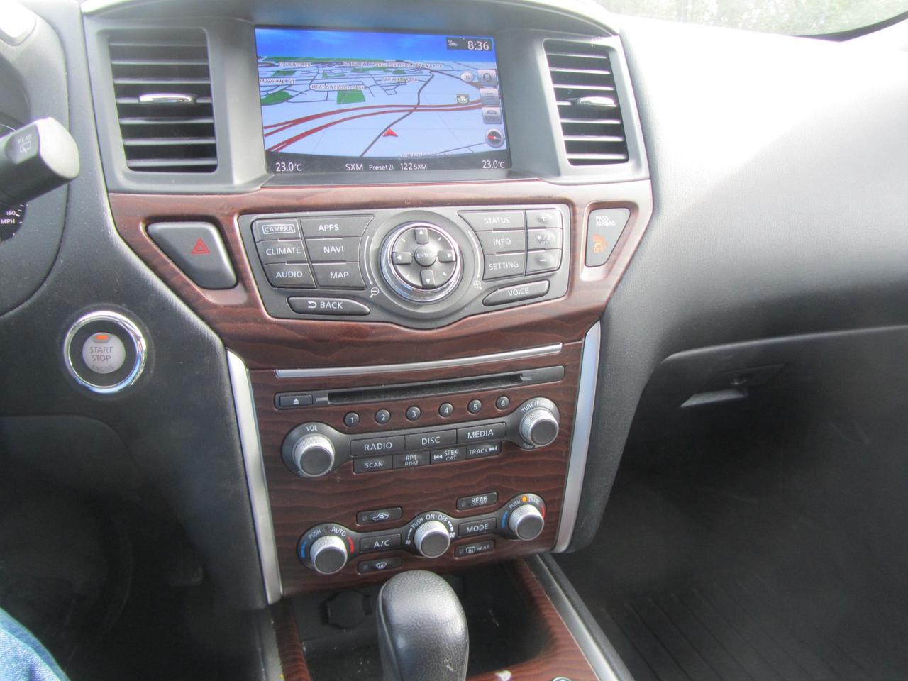 2017 Nissan Pathfinder 4x4 Platinum Photo