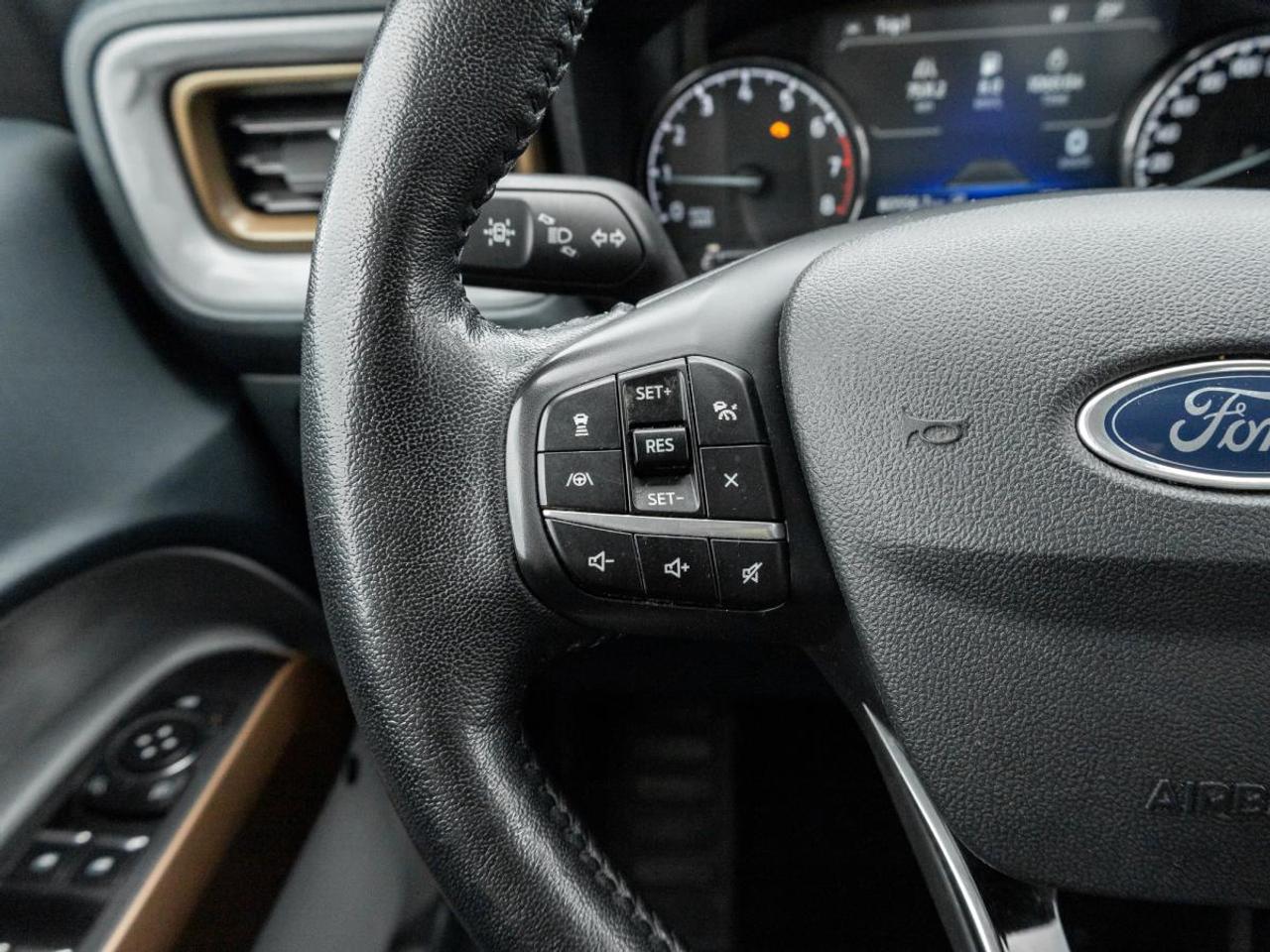 2022 Ford Maverick Lariat Photo
