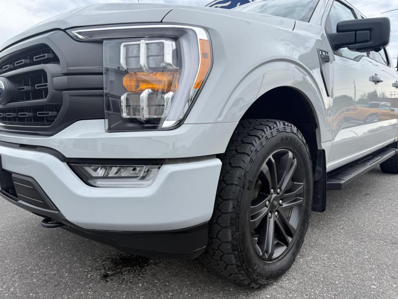 2023 Ford F-150 XLT 4WD SuperCrew 5.5' Box Photo