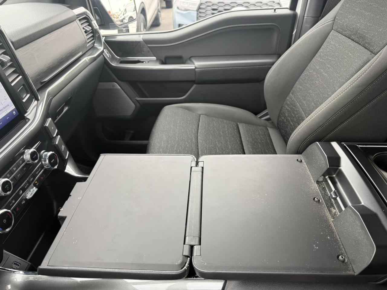 2023 Ford F-150 XLT 4WD SuperCrew 5.5' Box Photo