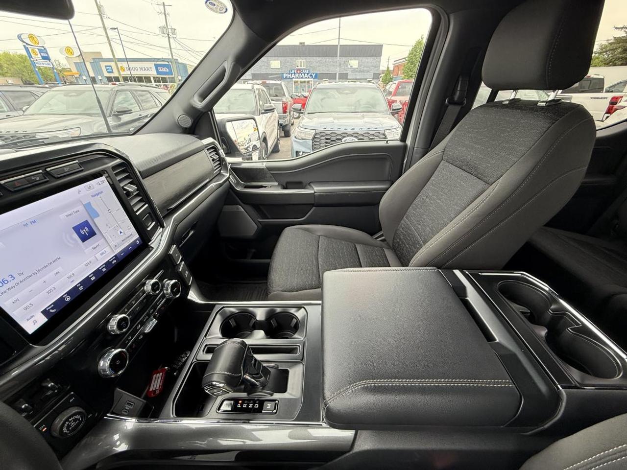 2023 Ford F-150 XLT 4WD SuperCrew 5.5' Box Photo