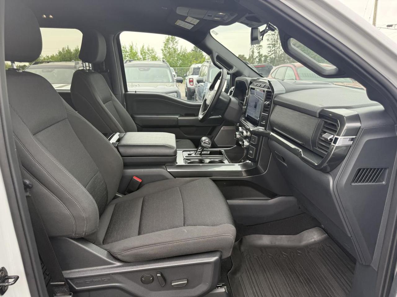 2023 Ford F-150 XLT 4WD SuperCrew 5.5' Box Photo