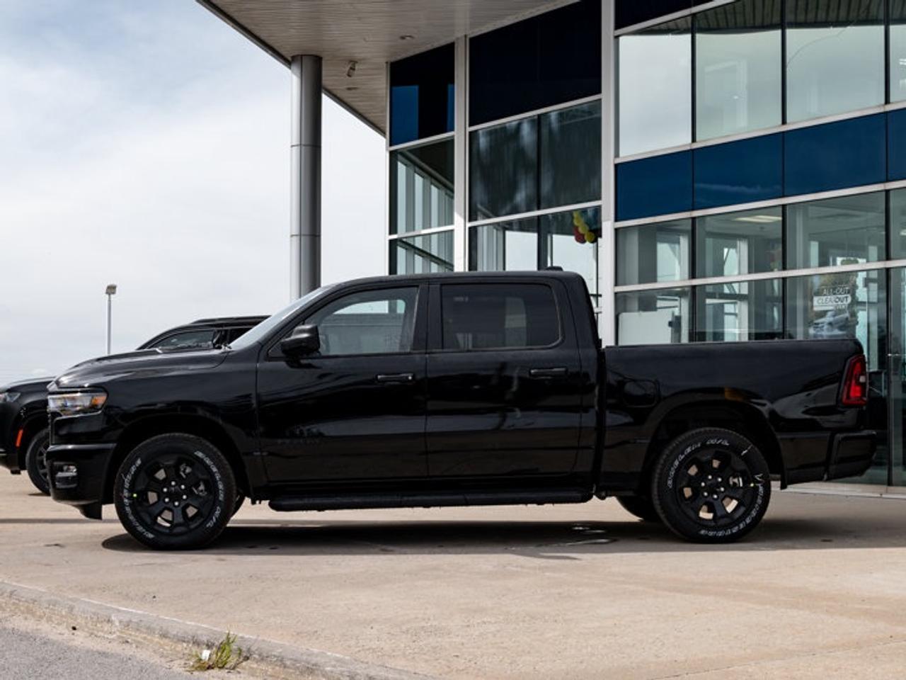 2026 RAM 1500 Express Photo4