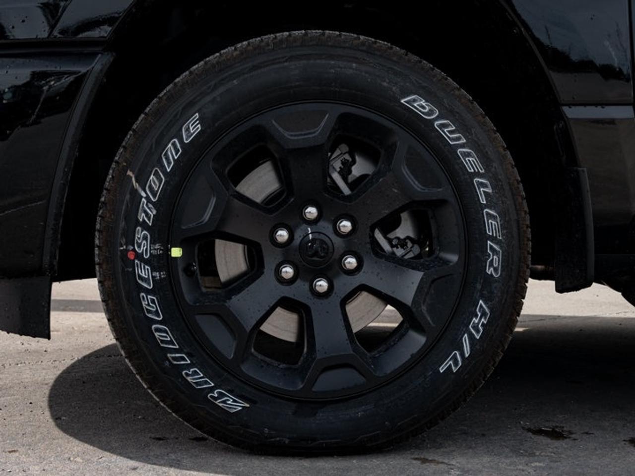 2026 RAM 1500 Express Photo