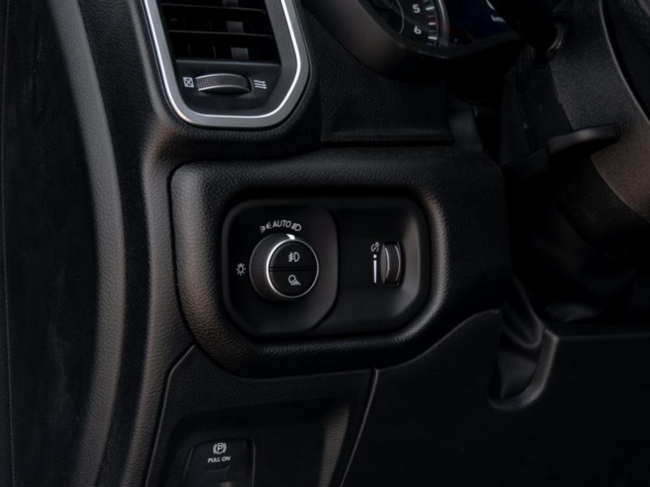 2026 RAM 1500 Express Photo