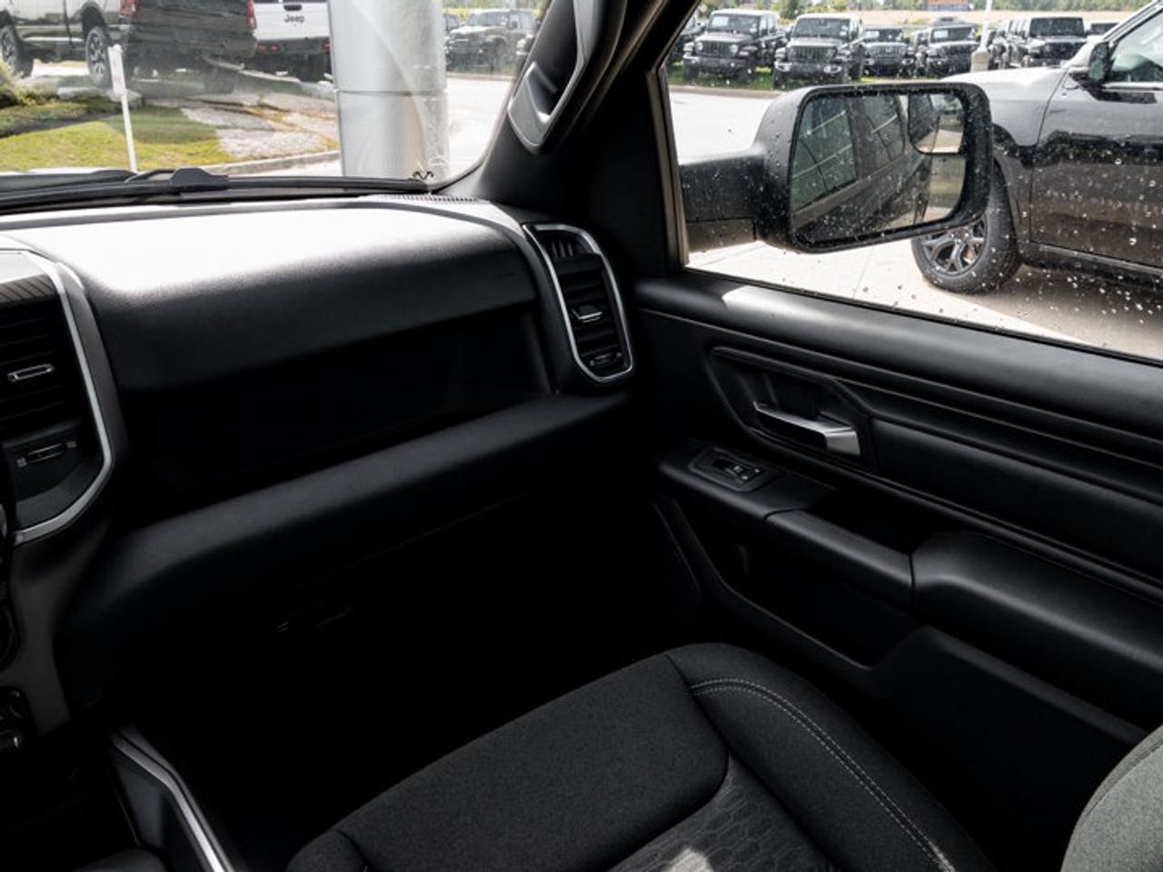 2026 RAM 1500 Express Photo