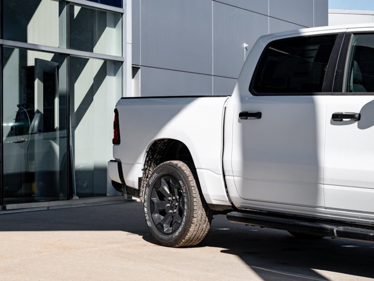 2026 RAM 1500 Express Photo