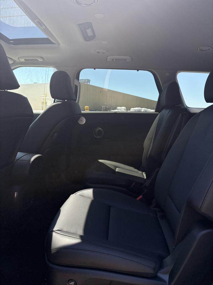 2026 Hyundai PALISADE LUXURY HEV 7 7 PASSENGERS Photo