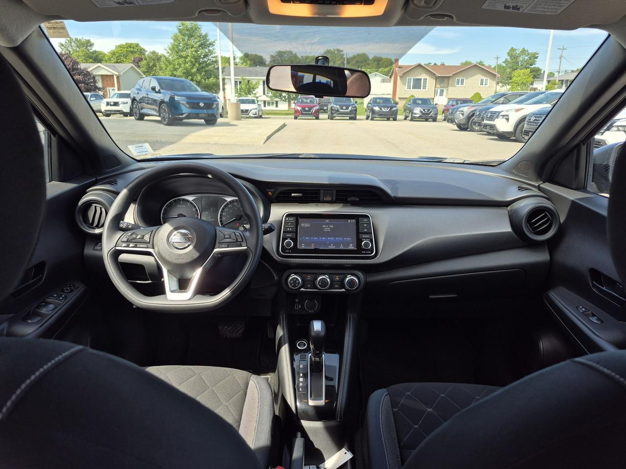 2019 Nissan Kicks S Photo