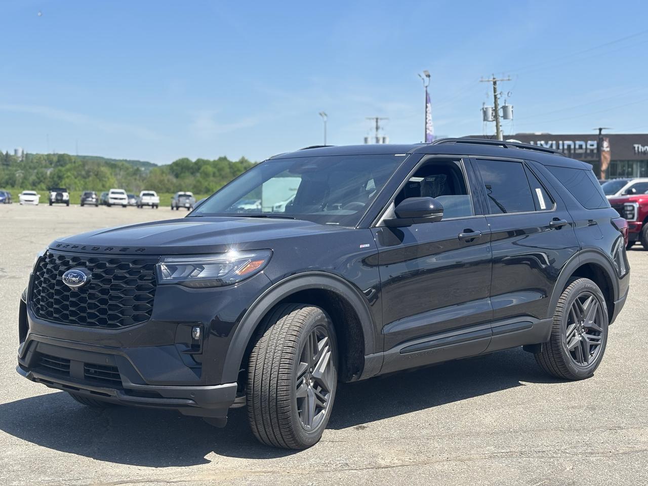 2026 Ford Explorer ST-Line 4WD Photo1