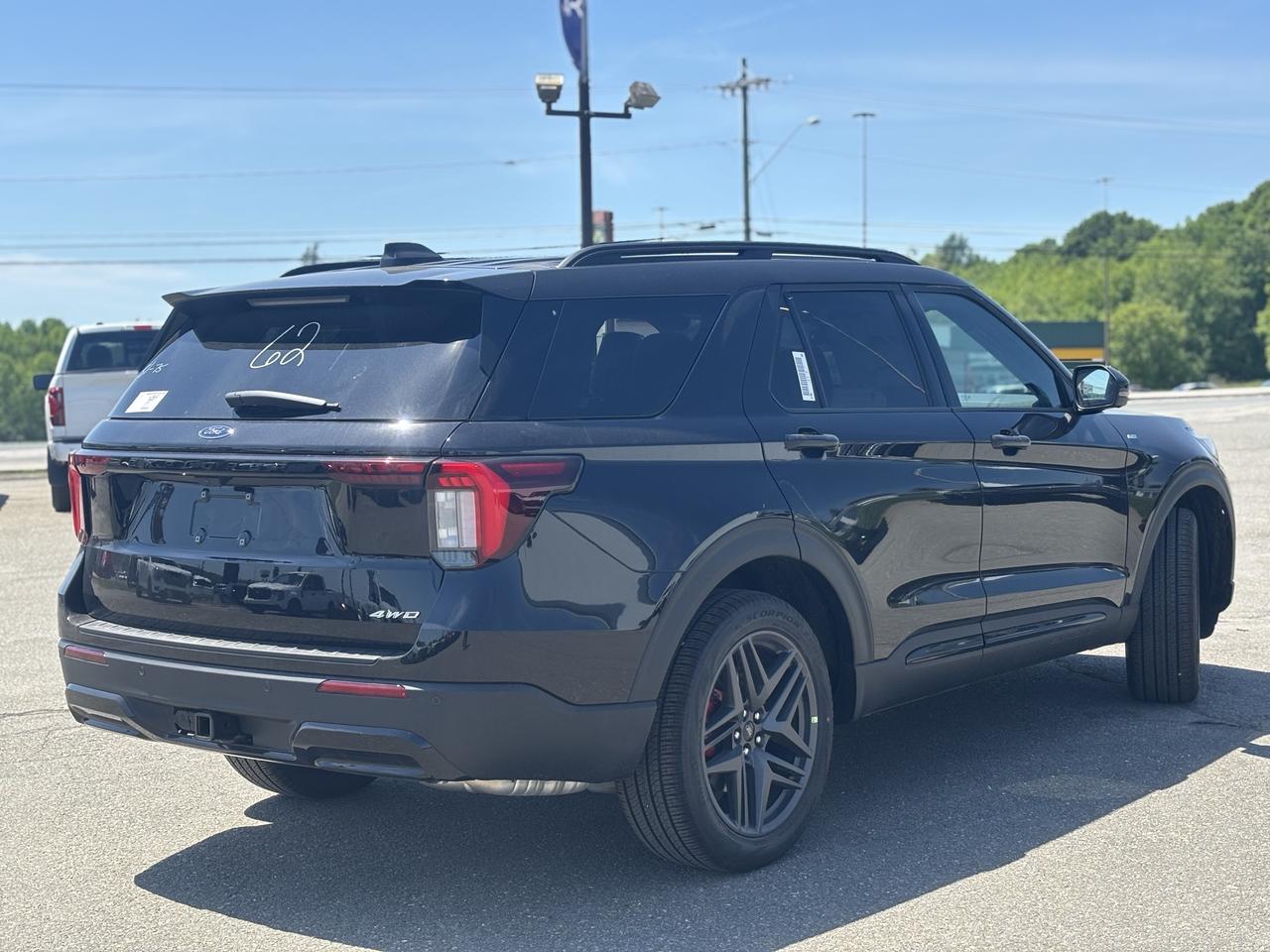 2026 Ford Explorer ST-Line 4WD Photo3