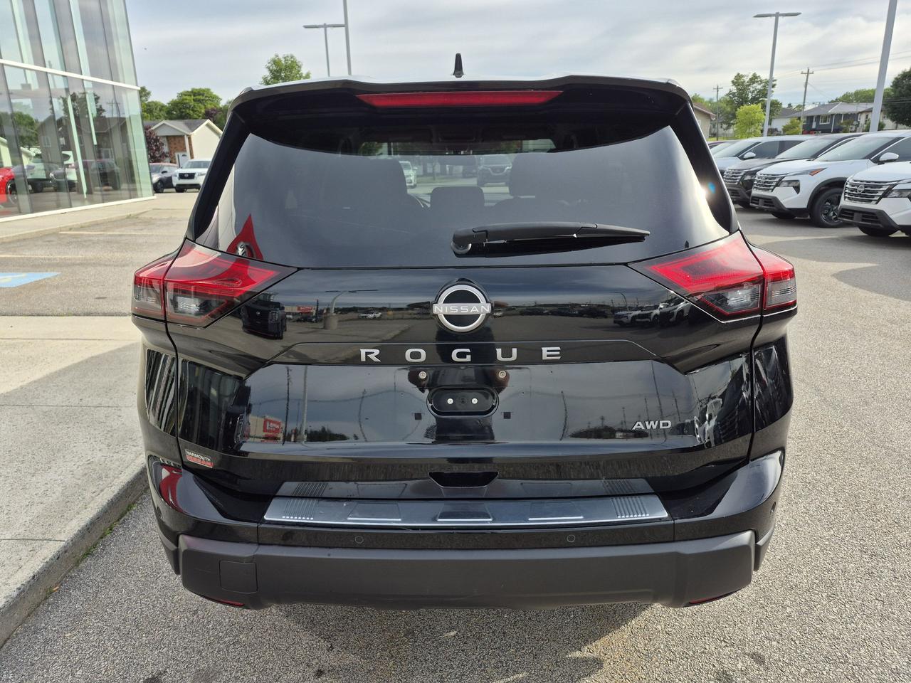 2024 Nissan Rogue S AWD Photo4