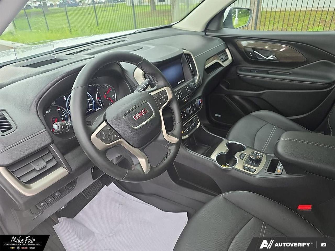 2024 GMC Terrain AWD Denali Photo