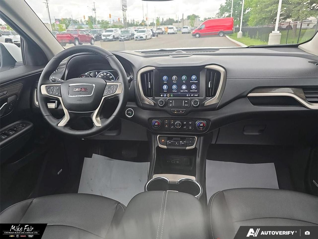 2024 GMC Terrain AWD Denali Photo