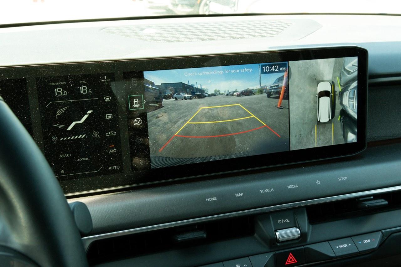 2025 Kia EV9 Land w/Premium Package AWD Photo