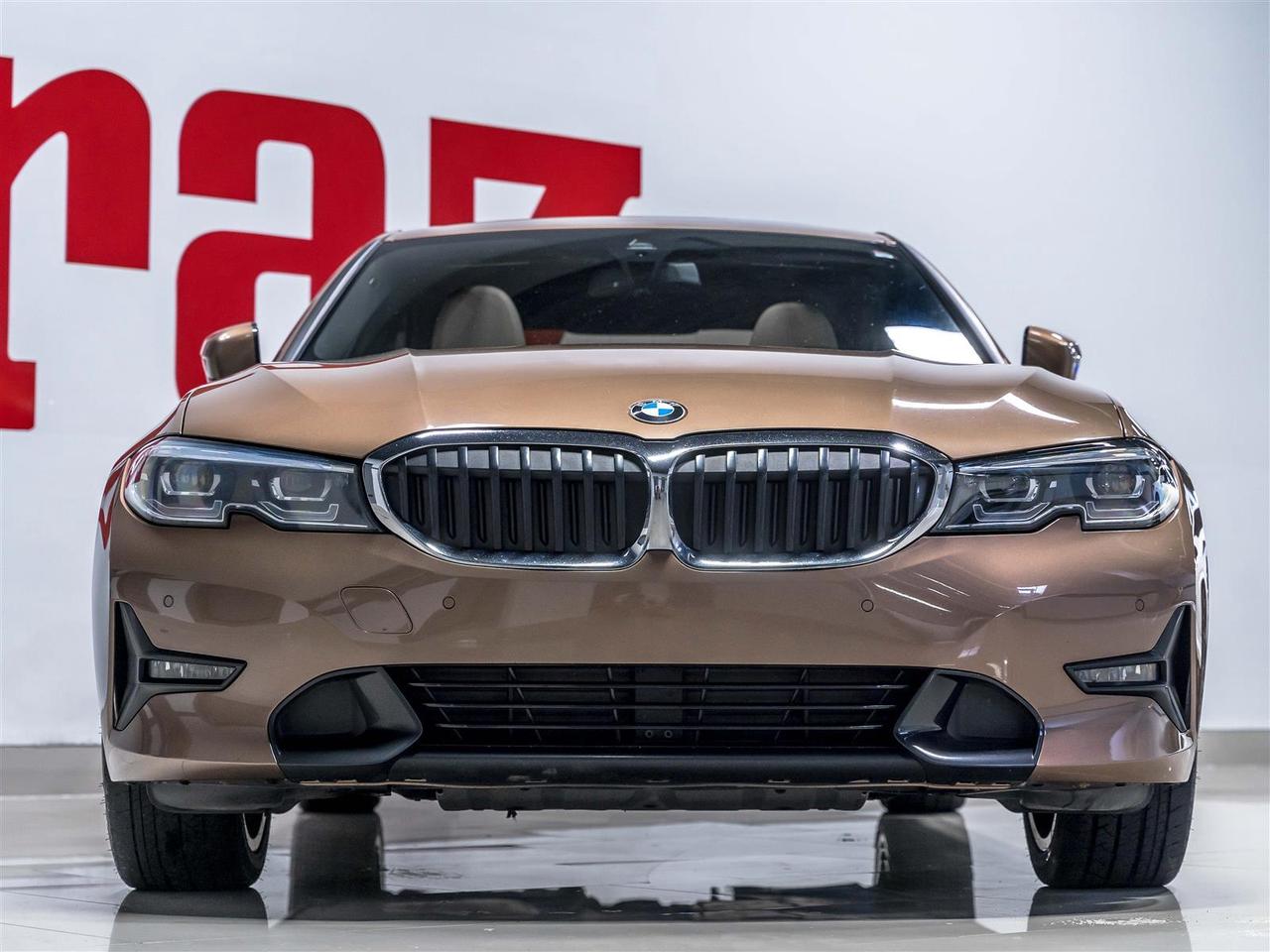 2019 BMW 318 330i xDrive|Sport Line|Navigation|Blind Spot|Rear Camera|Rare Colour Combo Photo
