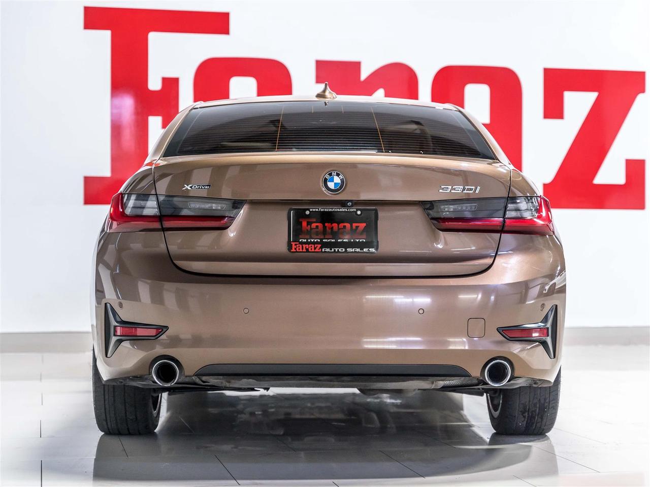 2019 BMW 318 330i xDrive|Sport Line|Navigation|Blind Spot|Rear Camera|Rare Colour Combo Photo