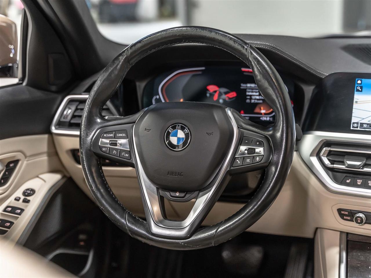 2019 BMW 318 330i xDrive|Sport Line|Navigation|Blind Spot|Rear Camera|Rare Colour Combo Photo